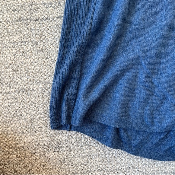 Athleta top - size small - Picture 4 of 8